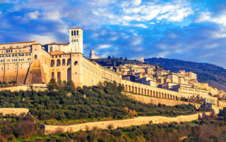 Private Italy Tours: Impressive medieval Assisi town - religios center of Umbria. Ita